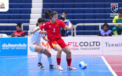 Lội ngược dòng bằng mưa bàn thắng, tuyển Việt Nam "chạm một tay" vào tấm vé bán kết