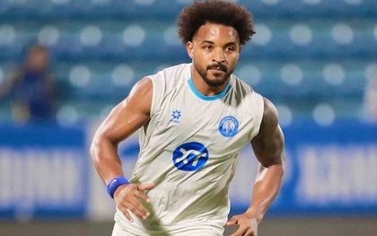 HLV Kim Sang-sik đối mặt bài toán khó trước ngày đấu Malaysia