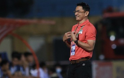 HAGL thua trận trước CLB Hà Nội, song Kiatisuk là người chiến thắng