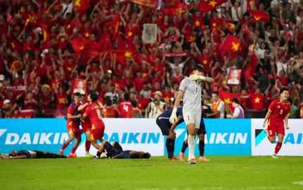 Báo Thái Lan: 'Bóng đá Việt Nam tiến xa hơn rất nhiều'