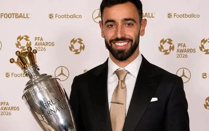 Bruno Fernandes bội thu danh hiệu cá nhân mùa giải 2025/2026