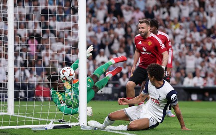 TRỰC TIẾP Các ngôi sao Đông Nam Á 0-0 Man Utd: Hai Long suýt có cơ hội ghi bàn
