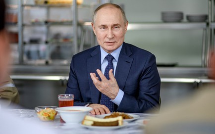 Tổng thống Putin thừa nhận Nga đang thiếu hụt thứ quan trọng: Giá cả tăng "chóng mặt" nhất trong 23 năm