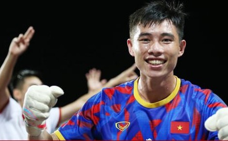 Cất đội trưởng 2 trận, HLV Hoàng Anh Tuấn đặt trọn niềm tin vào Quan Văn Chuẩn
