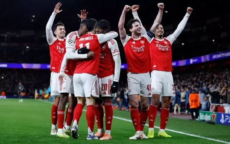 Arsenal vượt qua Bayern và bước vào “vũ trụ” của riêng mình