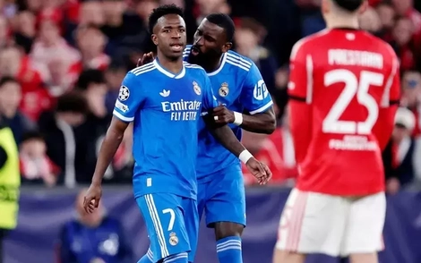 UEFA điều tra cáo buộc phân biệt chủng tộc đối với Vinicius