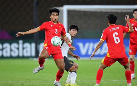 Bóng đá Việt Nam đừng say men chiến thắng!