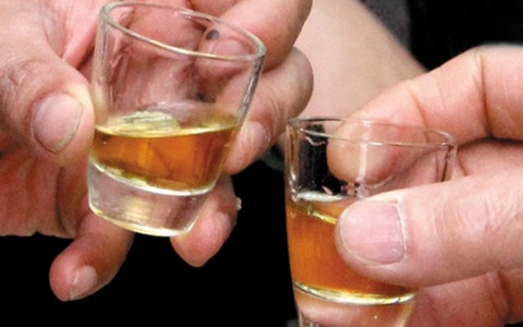 Vì sao uống rượu bia tăng nguy cơ ung thư: Chuyên gia chỉ ra cơ chế, ảnh hưởng "cực gắt"