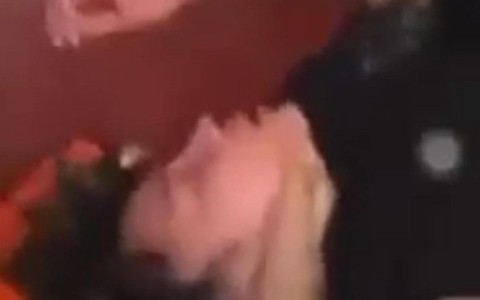Gã chồng hờ khai nguyên nhân vừa đánh vợ mang bầu vừa livestream