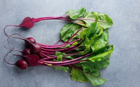 Dùng củ dền đỏ chữa bệnh hiểm nghèo