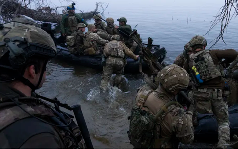 Ukraine tận dụng lợi thế "trời cho" khiến Nga suy yếu: Trận ác chiến sắp nổ ra trên sông Dnipro?