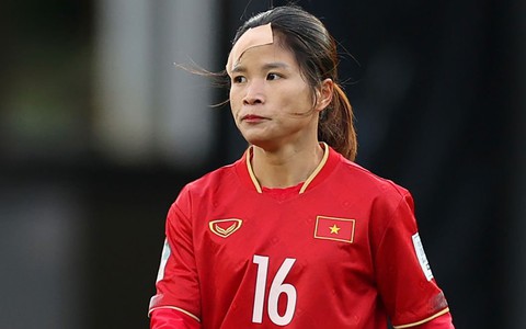 Dương Thị Vân: Nhìn cầu thủ nữ Việt Nam khâu 8 mũi, băng đầu thi đấu, ngôi  sao phim truyền hình nghẹn ngào nói lời cảm phục