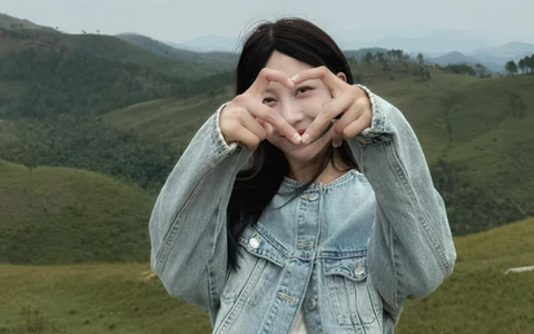 Huyền rời quê hương để lên Hà Nội tìm kiếm cơ hội việc làm