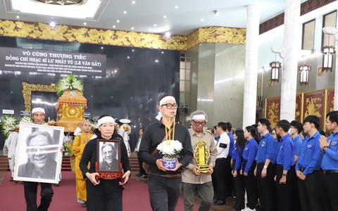 Đưa tiễn nhạc sĩ 'Bài ca đất phương Nam' về nơi an nghỉ cuối cùng