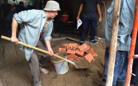 Đàm Vĩnh Hưng làm thợ xây: Tin tức, Video, hình ảnh Đàm Vĩnh Hưng làm thợ  xây