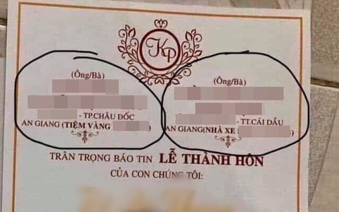 thiệp cưới độc đáo: Tấm thiệp cưới nổi bật với nghề nghiệp, gia thế hoành tráng của đôi bên: Nhà trai chủ tiệm vàng, nhà gái chủ nhà xe thiệp cưới độc đáo: Tấm thiệp cưới nổi bật với nghề nghiệp, gia thế hoành tráng của đôi bên: Nhà trai chủ tiệm vàng, nhà gái chủ nhà xe
