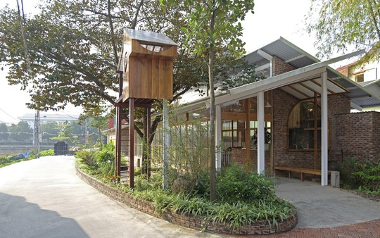 Một nhà hàng ở ngoại thành Hà Nội có view đẹp, báo Mỹ cũng khen hết lời