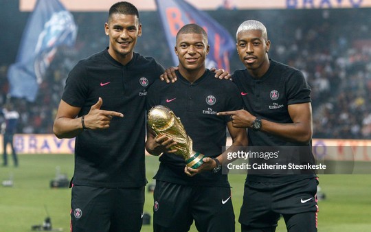 Độc nhất vô nhị: Cầu thủ vô địch World Cup nhưng vẫn có thể tham dự AFF Cup