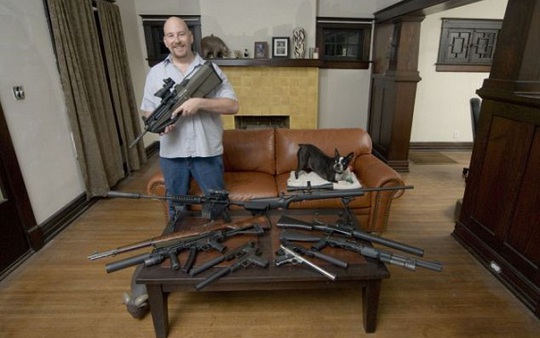 Vì sao người dân Mỹ trang bị súng tận răng?
