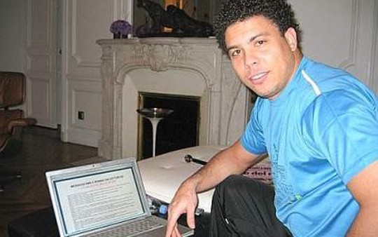 Ronaldo "béo" giờ thế nào?