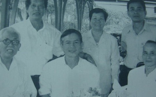 Chở UH-1 vượt Trường Sơn ra Bắc