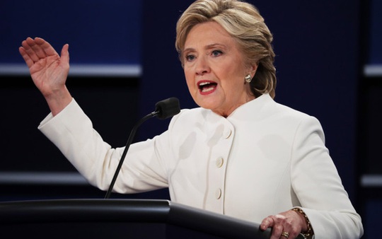 Bà Clinton lộ thông tin tuyệt mật về vũ khí hạt nhân Mỹ