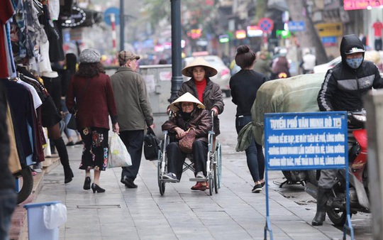 Ông Lê Hồng Giang: Vỉa hè Việt Nam – "Kinh tế mặt tiền" và "kinh tế hàng rong"