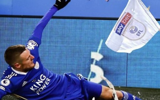 Leicester trở lại Ngoại hạng Anh sau một năm vắng bóng