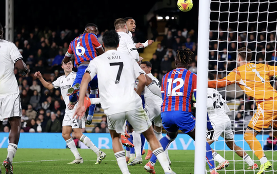 Ngoại hạng Anh: Crystal Palace vào Top 4, Man United về đâu?