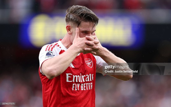 Bùng nổ với “mưa bàn thắng”, Arsenal tiến bước dài trong cuộc đua vô địch Ngoại hạng Anh