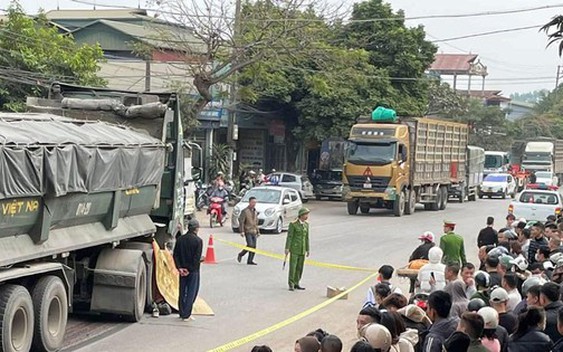 Đi viếng bạn cùng lớp về, nam sinh lớp 11 bị xe cán tử vong thương tâm trên cùng con đường