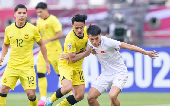 TRỰC TIẾP U23 Việt Nam vs U23 Malaysia: Thế trận ăn miếng trả miếng đầy quyết liệt