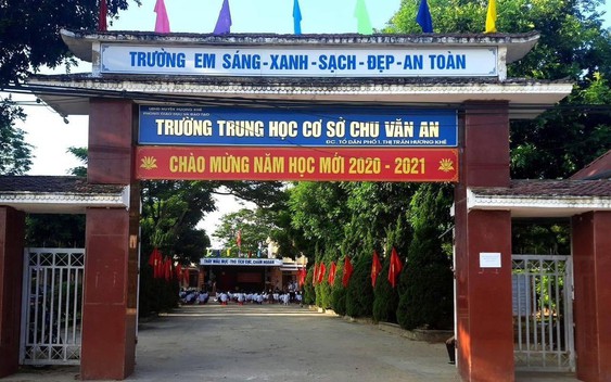 Nữ sinh lớp 8 tố bị thầy giáo sàm sỡ, phụ huynh lấy gạch đập vào đầu thầy: Hé lộ nội dung tường trình