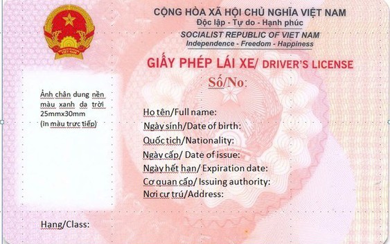 Cục CSGT đã cấp giấy phép lái xe mới màu hồng: Có bắt buộc đổi ngay trong năm nay?