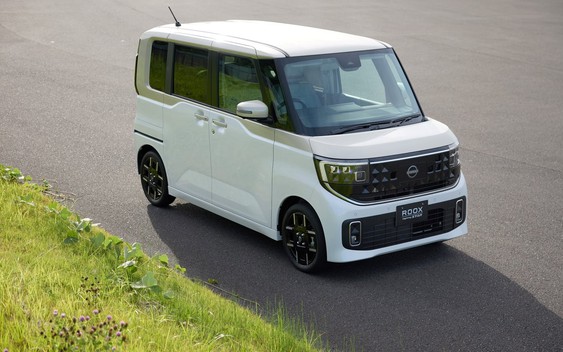 Ông Trump ‘bật đèn xanh’ với xe 'hộp diêm', một ông lớn Nhật Bản thông báo bội thu đơn hàng, phân khúc xe mini thêm nhộn nhịp