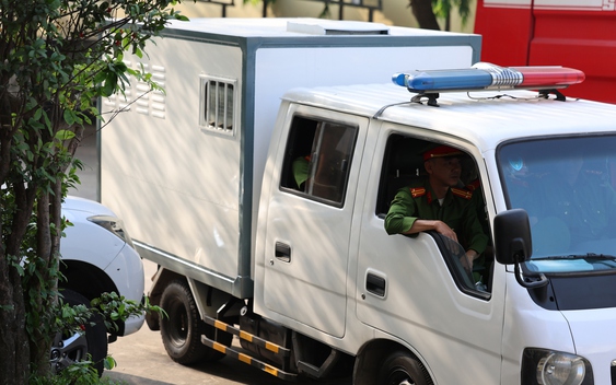 Vụ án liên quan Nguyễn Phương Hằng: Hình ảnh dẫn giải chủ kênh YouTube Lan Đinh sáng nay