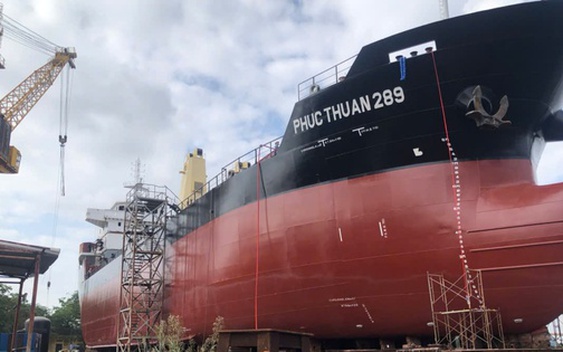 Mở thủ tục phá sản đối với Tổng Công ty Công nghiệp Tàu thủy và Công ty đóng tàu Bến Thủy