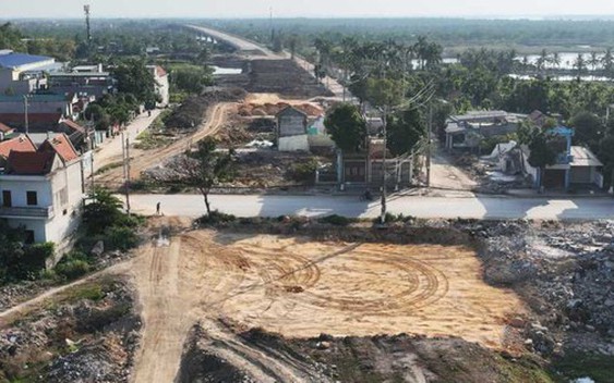 Băng qua sông ngòi, ao đầm, dự án hạ tầng nghìn tỷ của Quảng Ninh ra sao sau 4 năm thi công?