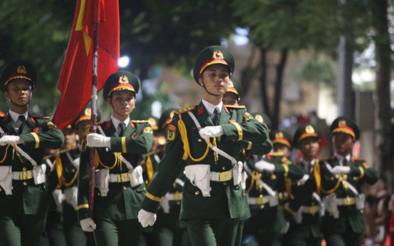 Sinh viên xuất sắc vào biên chế trong Quân đội được nhận phụ cấp tăng thêm 250% mức lương