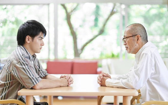 Khi được ai đó xin lỗi, đừng chỉ đáp lại “không sao đâu”: 3 cách trả lời này mới thể hiện EQ cao, dễ được khen ngợi