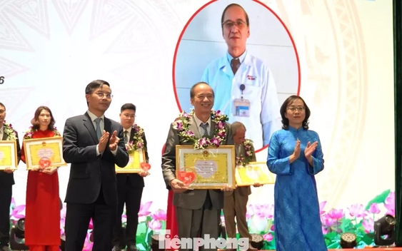 'Tỏa sáng Blouse trắng' tôn vinh y, bác sĩ tiêu biểu của Đà Nẵng