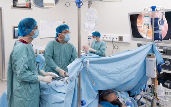 Một bệnh nhân mắc ba ung thư nguyên phát hiếm gặp