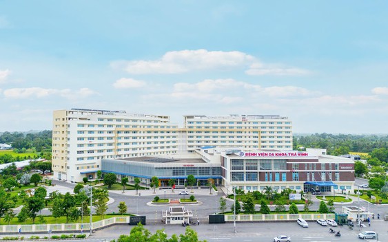 Nổ trong phòng bệnh tại bệnh viện ở Vĩnh Long: Hé lộ bất thường từ hộp bánh người lạ mang vào thăm