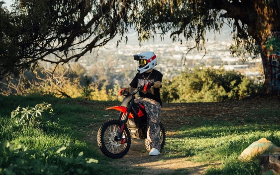 Xe máy điện giá ngang Honda Air Blade: Chạy 80km/h, đi gần 100km/sạc nhưng có điểm trừ lớn