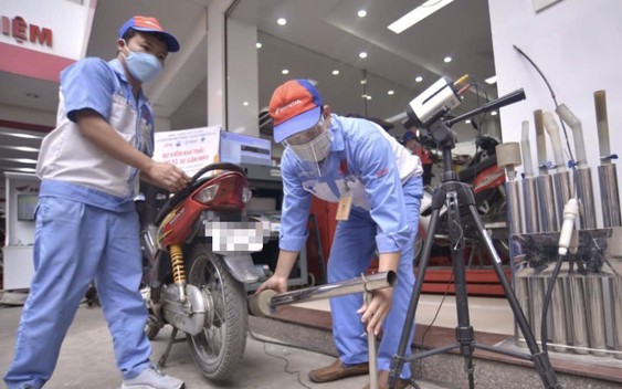 Hàng triệu xe máy tạm được miễn kiểm định khí thải: Điều kiện là gì?