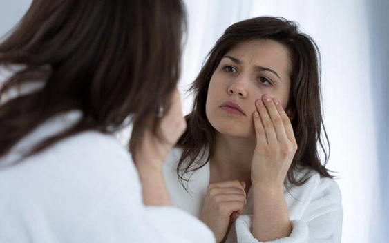 4 đặc điểm trên khuôn mặt có thể là dấu hiệu bệnh tật hoặc ung thư - đừng nghĩ đó là "phúc tướng"