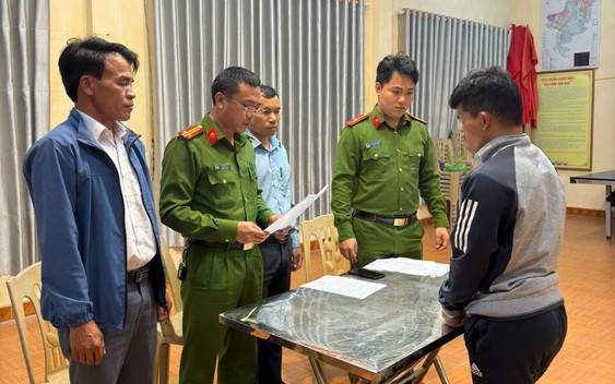 Thi hành lệnh tạm giam, khám xét chỗ ở với Nguyễn Văn Vũ SN 1994