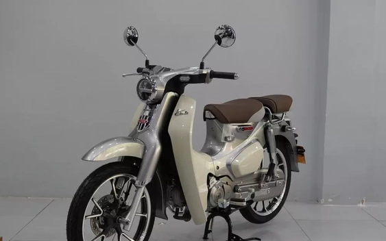 Honda Super Cub nhập Thái giá ngang ngửa SH350i