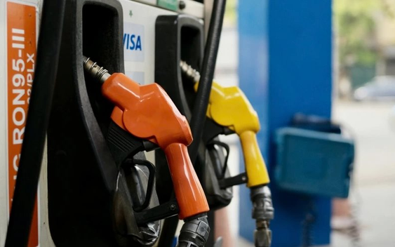 Giá xăng tăng, xe điện có phải là giải pháp?