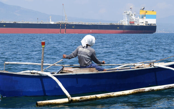 Ngoại trưởng một nước Đông Nam Á bị quốc hội chất vấn: Tại sao phải xin phép Mỹ để mua dầu Nga?